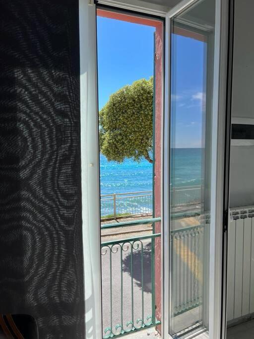 Fantastico Sul Mare Apartment *